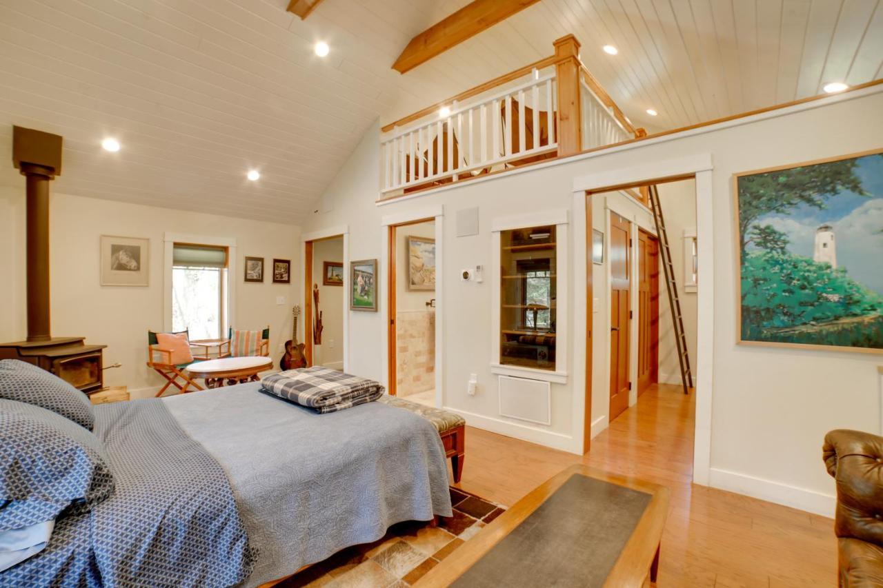 Pet-Friendly Pennsylvania Vacation Rental With Pool! Laughlintown Екстериор снимка