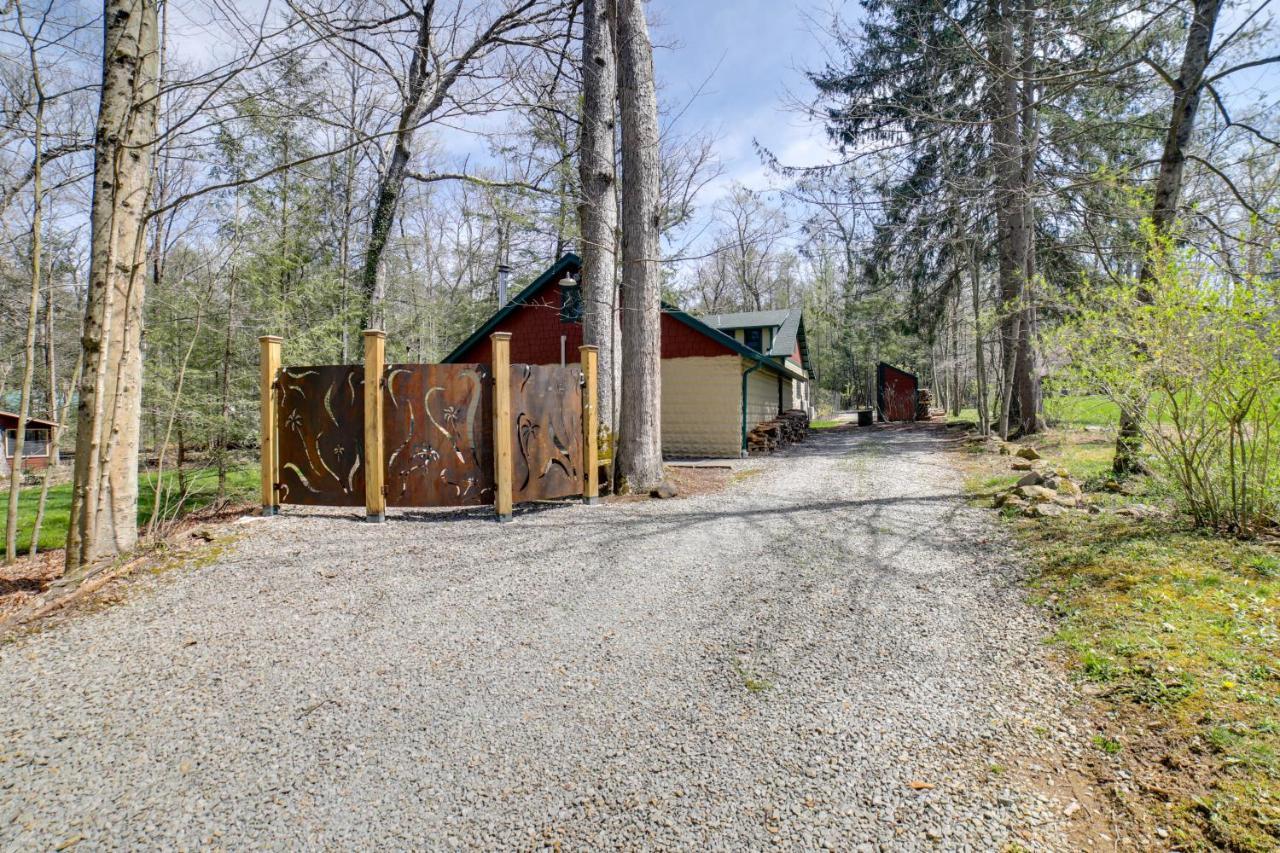 Pet-Friendly Pennsylvania Vacation Rental With Pool! Laughlintown Екстериор снимка