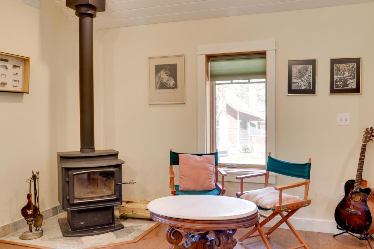 Pet-Friendly Pennsylvania Vacation Rental With Pool! Laughlintown Екстериор снимка